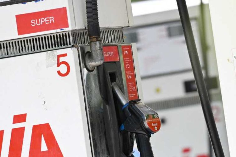 Criză combustibili/Bulgaria: Prețul la motorină scade ușor, iar la benzină crește