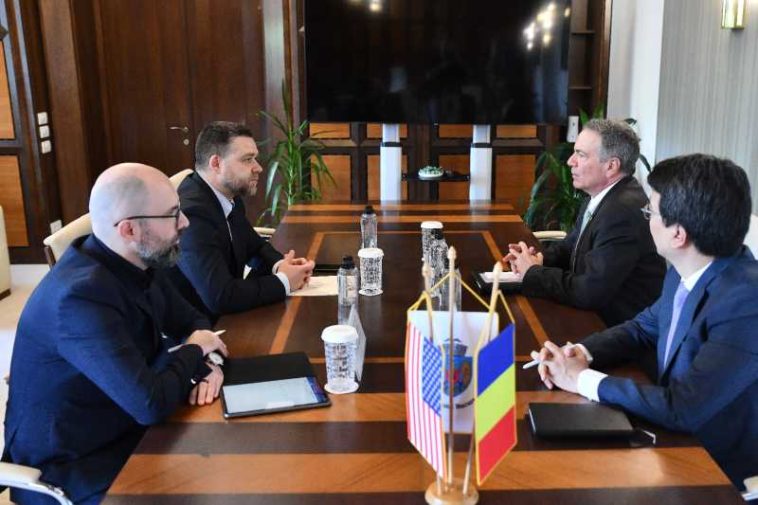 Ciprian Ciucu s-a întâlnit cu ambasadorul SUA: Rămânem una dintre țările filoamericane
