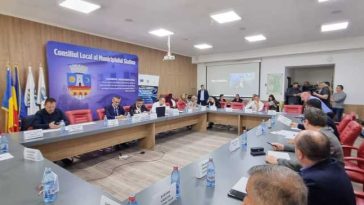 Olt: Aproximativ 45% din bugetul Slatinei va fi destinat investițiilor, afirmă primarul Mario De Mezzo