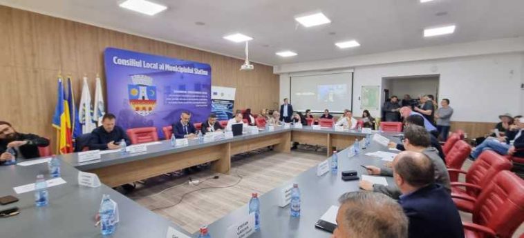 Olt: Aproximativ 45% din bugetul Slatinei va fi destinat investițiilor, afirmă primarul Mario De Mezzo