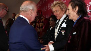 Rod Stewart îl felicită pe regele Charles al III-lea pentru că l-a ‘pus la punct’ pe Trump
