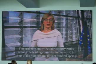 BTA: Comisarul european Zaharieva: Bulgaria, printre liderii mondiali în privința numărului și debitului izvoarelor minerale