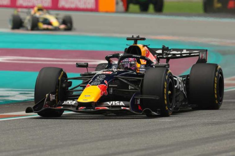 Auto: Participarea lui Max Verstappen în Cursa de 24 de ore de la Nurburgring a epuizat pentru prima dată biletele