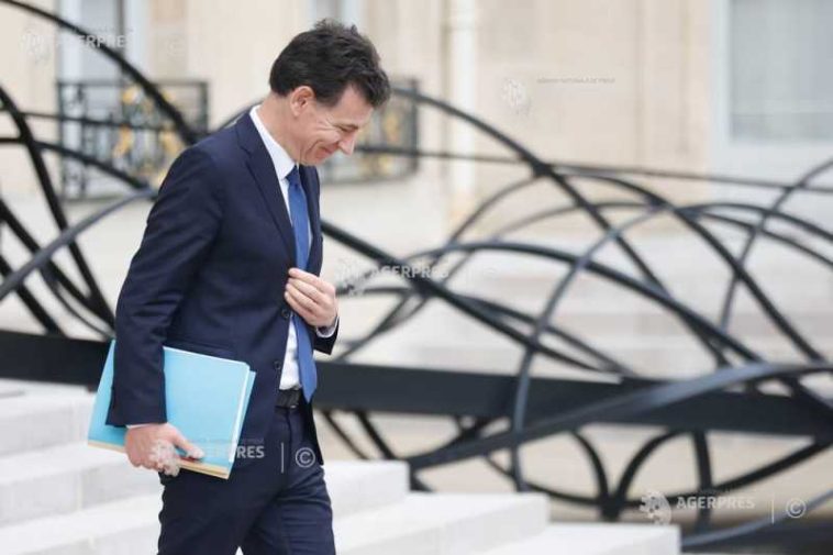 Guvernul francez relaxează reglementările privind taxele de înscriere a studenților străini