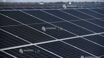 Maramureș: Sistem de energie solară pentru reducerea costurilor pe aeroportul local