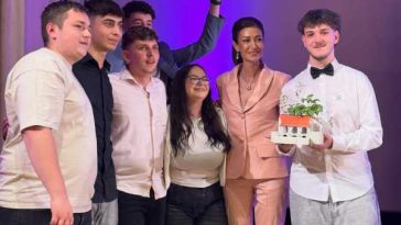Vâlcea: Planul de afaceri al liceenilor de la Seminarul Teologic, în finala națională a ‘Maratonului pentru Educație Antreprenorială’