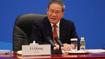 Premierul Li Qiang le spune executivilor americani că SUA și China ‘pot și trebuie să continue să fie prieteni și parteneri’