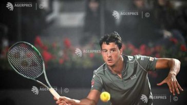 Tenis: Meci de la turneul de la Roma (ATP), întrerupt din cauza fumului de la finala Cupei Italiei la fotbal