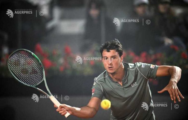 Tenis: Meci de la turneul de la Roma (ATP), întrerupt din cauza fumului de la finala Cupei Italiei la fotbal