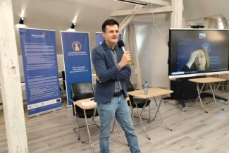Cluj: Putem vorbi astăzi de o perioadă în care democrația este în pericol, afirmă istoricul Corneliu Pintilescu