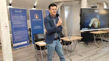 Cluj: Putem vorbi astăzi de o perioadă în care democrația este în pericol, afirmă istoricul Corneliu Pintilescu