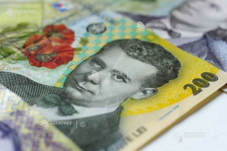 Proiectul privind acordarea de majorări salariale pentru personalul care lucrează pe proiecte PNRR, analizat de Guvern
