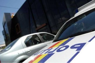Timiș: Agent șef de poliție, arestat la domiciliu pentru agresiune sexuală