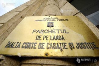Cei doi procurori de la Constanța inculpați într-un dosar de corupție au fost reținuți (surse)