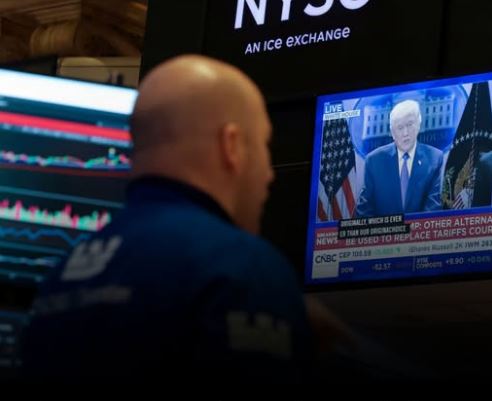 VIDEO Donald Trump implicat în numeroase tranzacții bursiere legate de mari companii americane