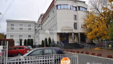 Botoșani: Șapte tineri, arestați pentru trafic de droguri; substanțele erau vândute și în zona școlilor