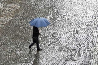 Cod galben de averse teorențiale în județele Constanța, Ialomița, Călărași, Ilfov și municipiul București, duminică