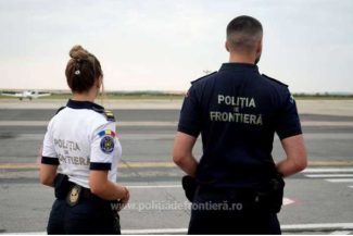 Poliția de Frontieră: 39.000 de țigarete, găsite pe Aeroportul Otopeni în bagajele unor români întorși din Turcia