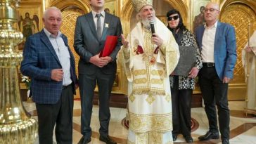 Galați: Treizeci de nevăzători au primit din partea arhiepiscopului Dunării de Jos Noul Testament în format Braille