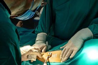 Bacău: Operație complexă realizată în premieră la Spitalul ‘Prof. Dr. Eduard Apetrei’ Buhuși