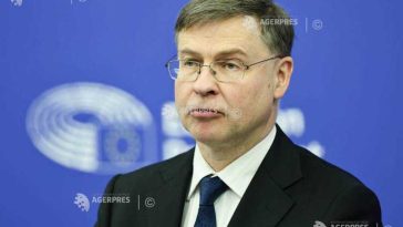 Bruxelles-ul critică decizia SUA de a prelungi derogarea de la regimul sancțiunilor pentru petrolul rusesc