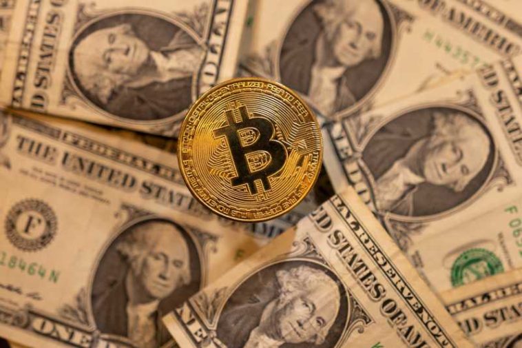 Bitcoin, între riscul prețului de 55.000 dolari și revenirea la peste 90.000 dolari (analiză)