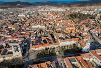 Harghita: Monument comemorativ dedicat victimelor Holocaustului, inaugurat la Odorheiu Secuiesc