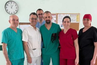 Argeș: Intervenție de artroplastie totală de umăr cu proteză inversată, realizată în premieră la SJU Pitești