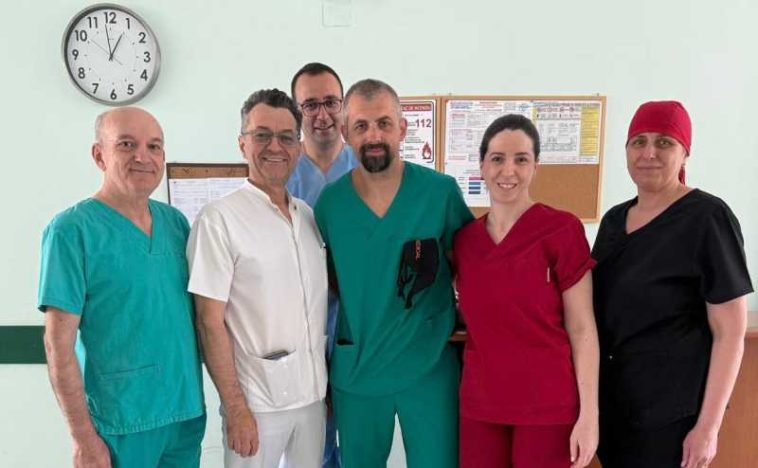 Argeș: Intervenție de artroplastie totală de umăr cu proteză inversată, realizată în premieră la SJU Pitești