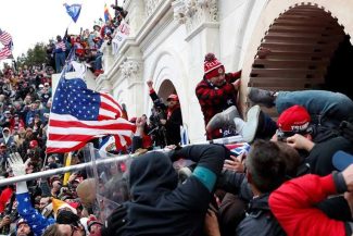 Polițiști de la Capitoliu depun plângere pentru a bloca fondul de 1,8 miliarde de dolari al lui Trump
