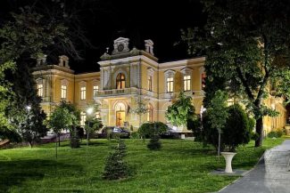 Noaptea Muzeelor/Șezătoare și atelier de cusut tradițional, expoziții și demonstrații de arderea ceramicii
