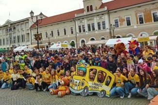 REPORTAJ Covasna: Dimineți fără coloane de mașini sau cum a schimbat ‘Pedibus’ viața în Sfântu Gheorghe