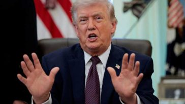 SUA: Trump amână semnarea unui decret privind supravegherea domeniului Inteligenței Artificiale