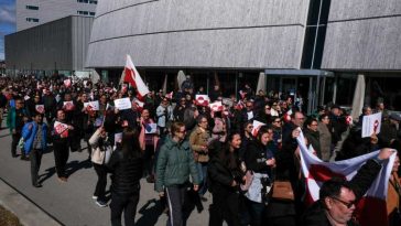 Groenlanda: Sute de persoane au manifestat după deschiderea noului sediu al consulatului SUA la Nuuk