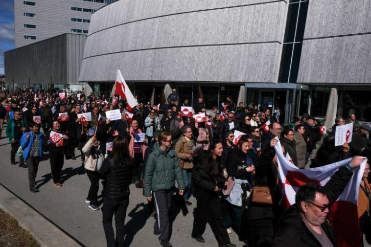 Groenlanda: Sute de persoane au manifestat după deschiderea noului sediu al consulatului SUA la Nuuk