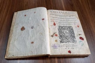 Dâmbovița: Ediție a operelor lui Quintus Horatius Flaccus, cea mai veche carte a bibliotecii județene