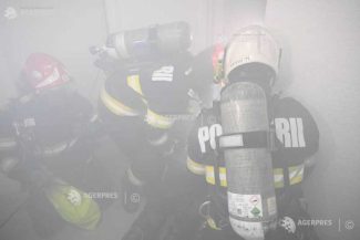 Incendiu la CET Vest/ Nu sunt victime; pompierii intervin pentru răcirea transformatorului care a luat foc