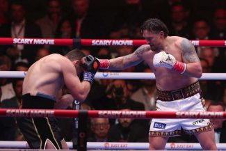 Box: Oleksander Usik, victorie dificilă în fața lui Rico Verhoeven
