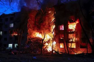 Zelenski denunță bombardamentele rusești și îl acuză pe Putin că vizează clădiri rezidențiale