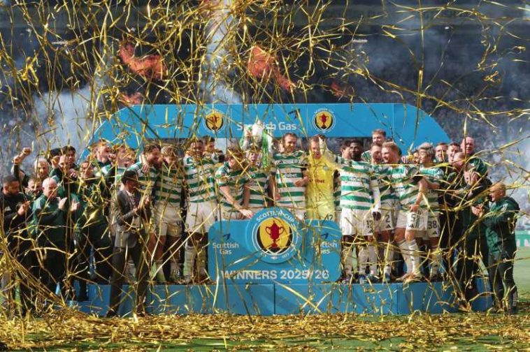 Fotbal: Celtic Glasgow a reușit dubla campionat-Cupa Scoției