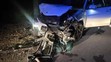 Neamț: Doi tineri, răniți în urma unui accident rutier în care au fost implicate cinci mașini