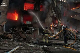 Medvedev spune că bombardamentele nocturne din Ucraina sunt represalii pentru atacul ucrainean din Lugansk