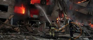 Medvedev spune că bombardamentele nocturne din Ucraina sunt represalii pentru atacul ucrainean din Lugansk