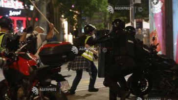 Serbia: Mai mulți răniți și 23 de manifestanți arestați după protestul antiguvernamental de la Belgrad