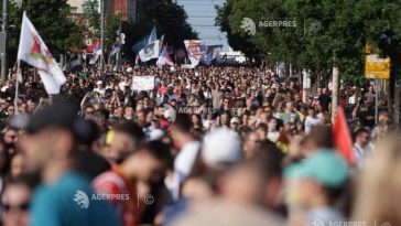 Proteste la Belgrad: Peste 180.000 de oameni au manifestat sâmbătă (organizație independentă)