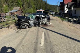 Suceava: Un tânăr de 18 ani a murit și alți doi au fost răniți într-un accident rutier la Moldovița