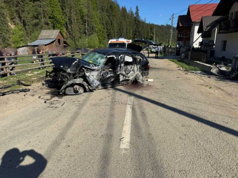 Suceava: Un tânăr de 18 ani a murit și alți doi au fost răniți într-un accident rutier la Moldovița