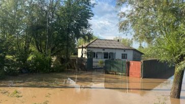 Olt: Inundații în comuna Serbănești, după o avertizare cod galben de preciptații (GALERIE FOTO)
