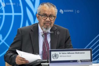 Ebola: Peste 900 de cazuri suspecte în RDC, anunță OMS