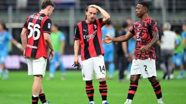 Fotbal: AC Milan, învinsă pe teren propriu de Cagliari (1-2), ratează calificarea în Liga Campionilor